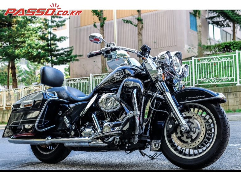 Harley-Davidson 로드킹 커스텀