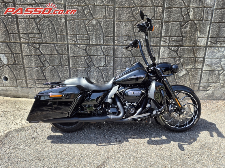 Harley-Davidson 로드킹 스페셜