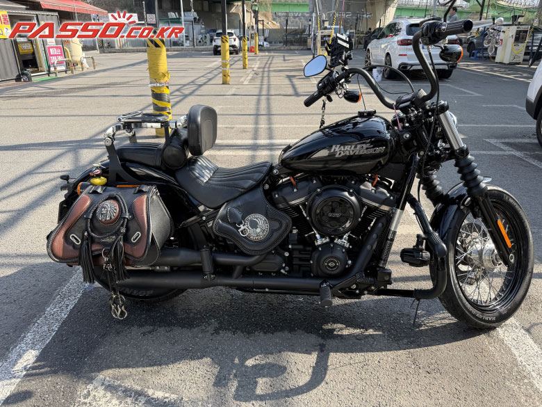 Harley-Davidson 스트리트 밥
