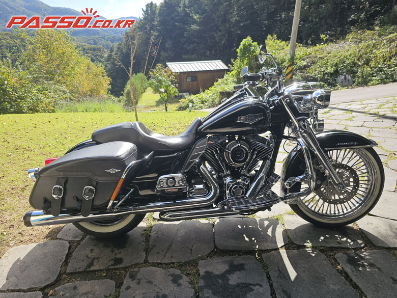 Harley-Davidson 로드킹 클래식
