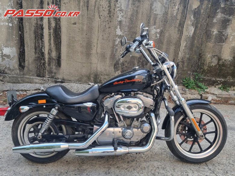 Harley-Davidson 883 슈퍼로우