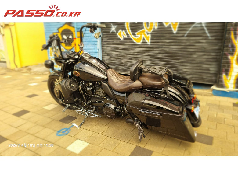 Harley-Davidson 로드킹 스페셜