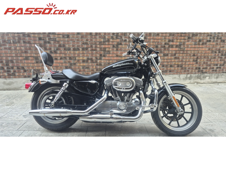 Harley-Davidson 883 슈퍼로우