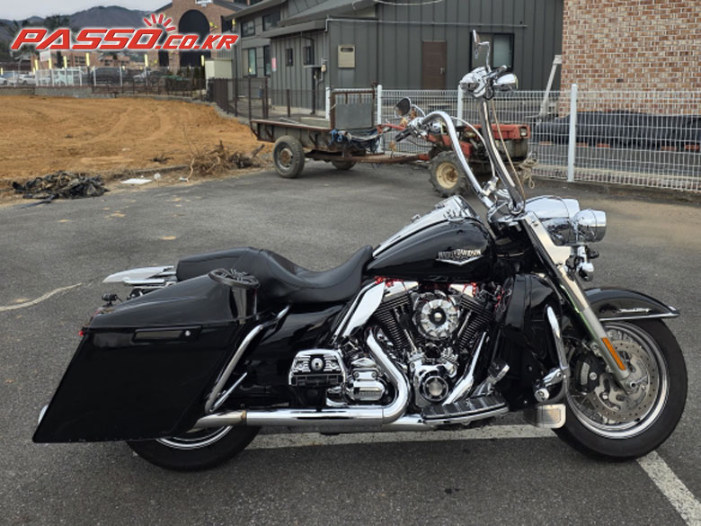 Harley-Davidson 로드킹 클래식