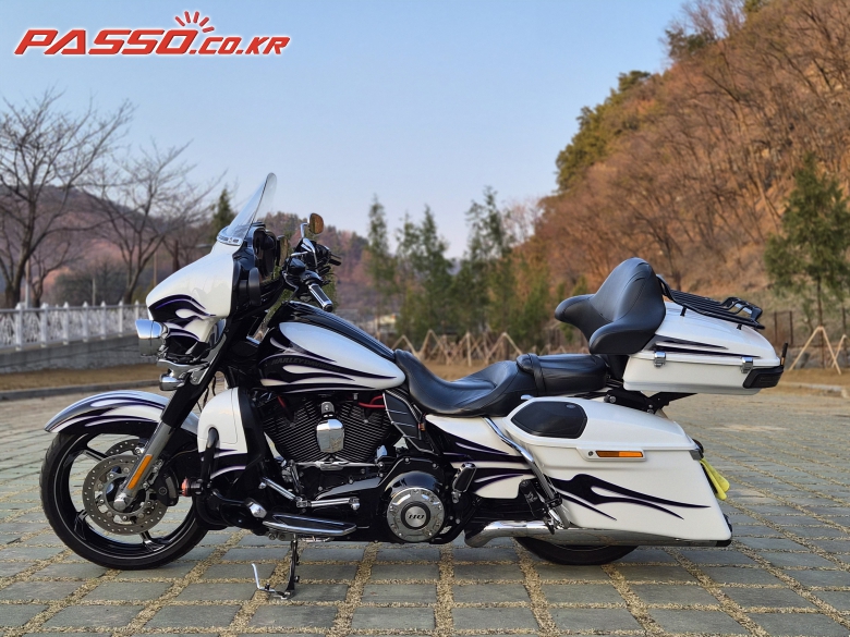 Harley-Davidson CVO 스트리트 글라이드