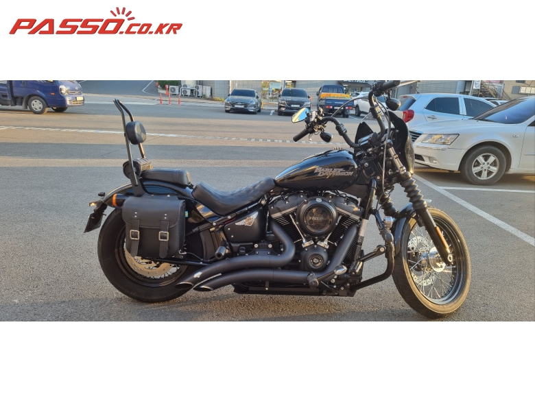 Harley-Davidson 다이나 스트릿밥