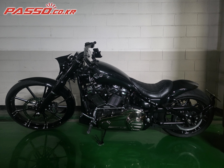 Harley-Davidson 브레이크아웃 114