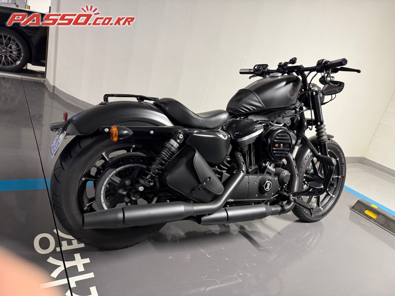 Harley-Davidson 아이언 883