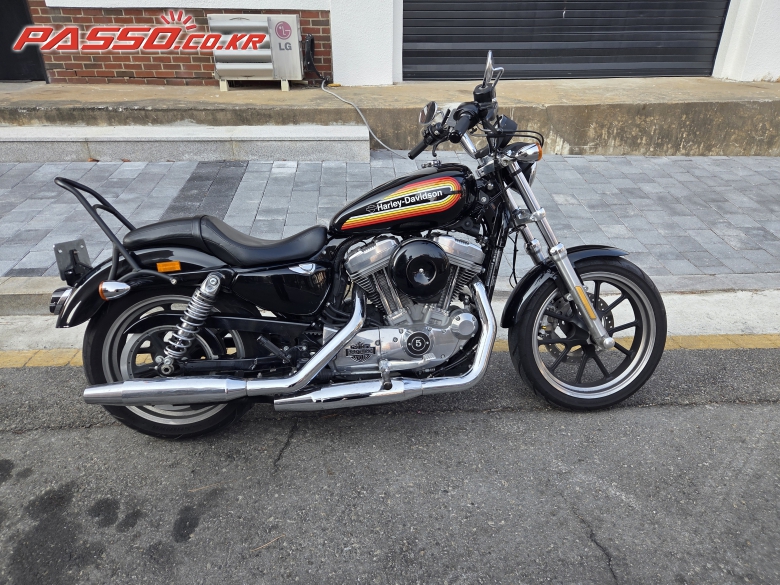 Harley-Davidson 883 슈퍼로우
