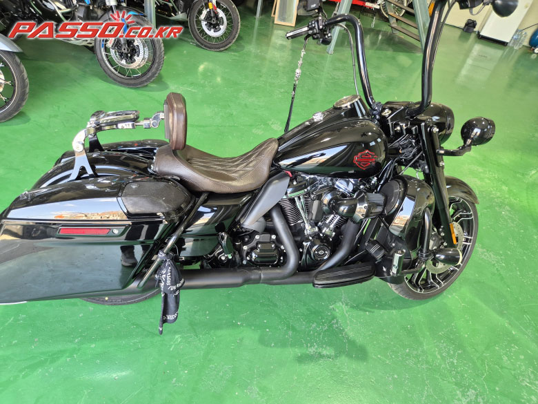 Harley-Davidson 로드킹 스페셜