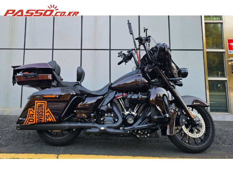 Harley-Davidson CVO 스트리트 글라이드