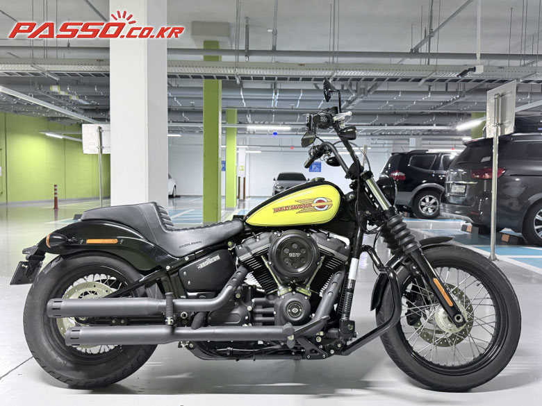 Harley-Davidson 스트리트 밥