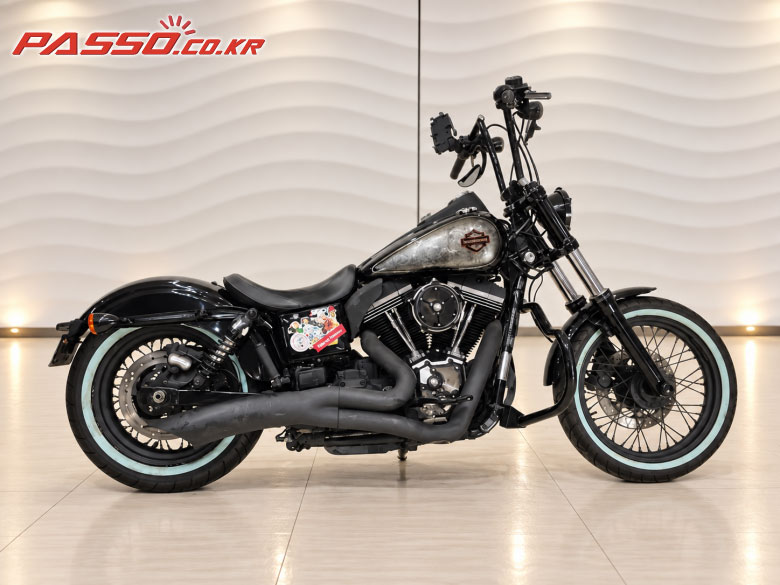 Harley-Davidson 스트리트 밥