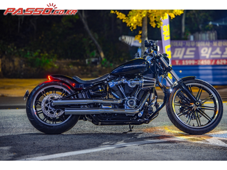 Harley-Davidson 브레이크아웃 114