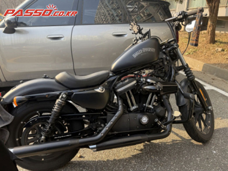 Harley-Davidson 883