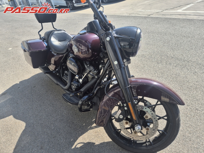 Harley-Davidson 로드킹 스페셜