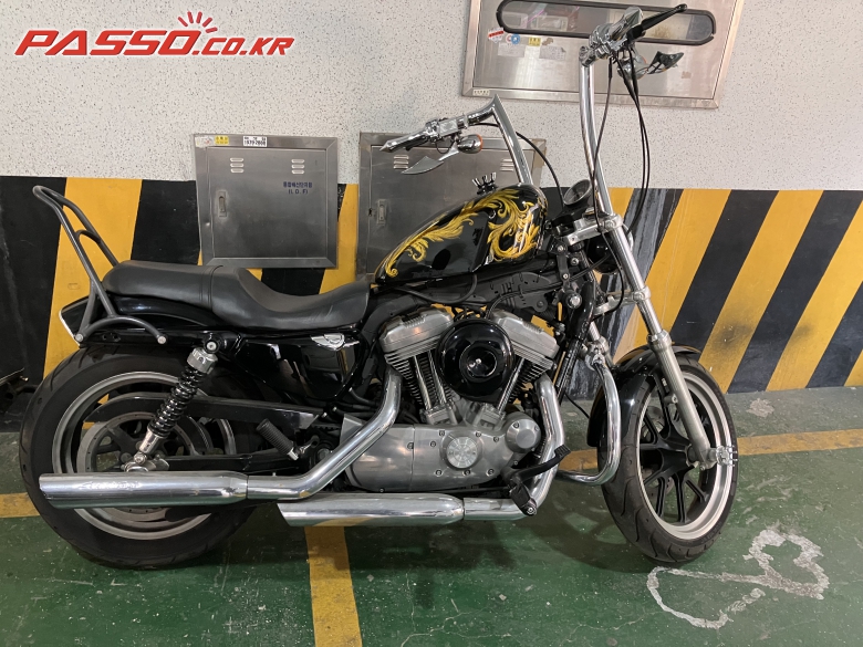 Harley-Davidson 883 슈퍼로우