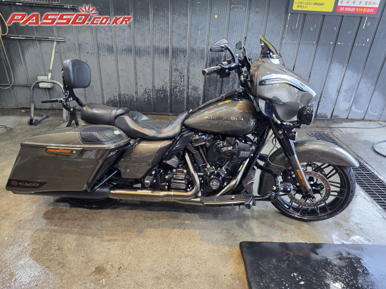 Harley-Davidson CVO 스트리트 글라이드