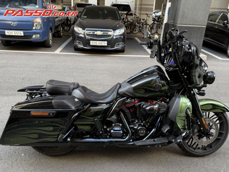 Harley-Davidson CVO 스트리트 글라이드