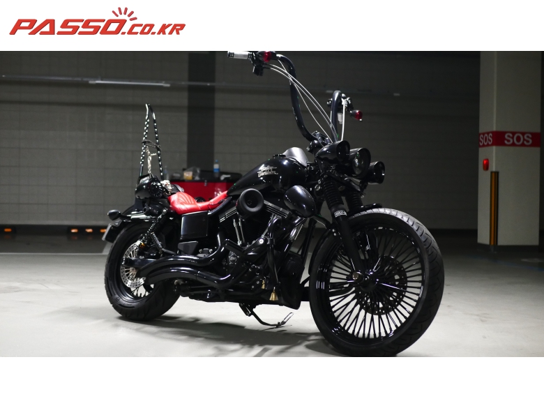 Harley-Davidson 다이나 스트릿밥