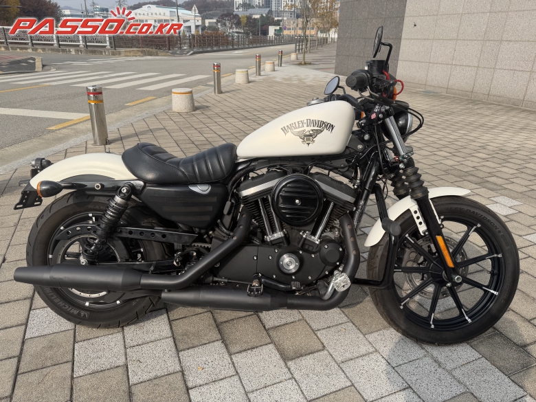 Harley-Davidson 아이언 883