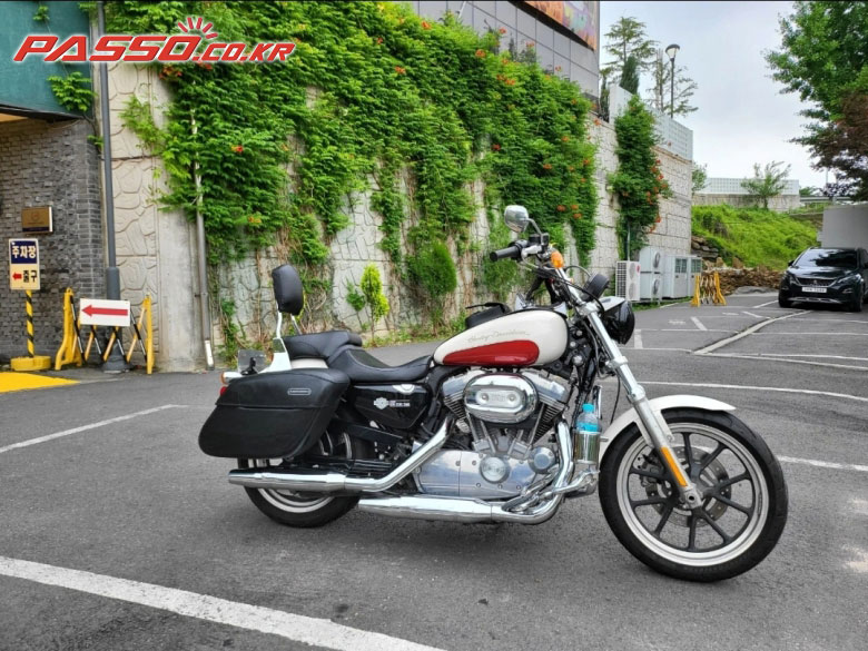 Harley-Davidson 883 슈퍼로우