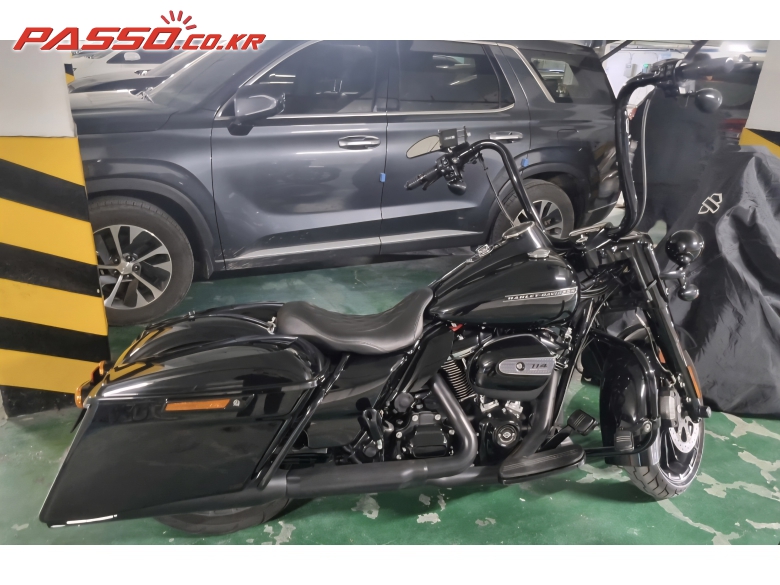Harley-Davidson 로드킹 스페셜