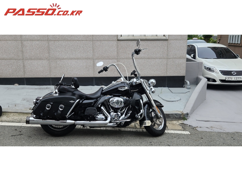 Harley-Davidson 로드킹 커스텀