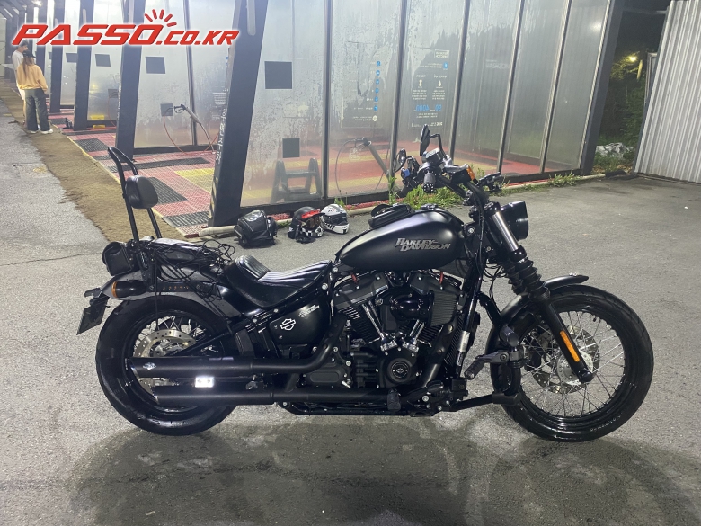 Harley-Davidson 스트리트 밥