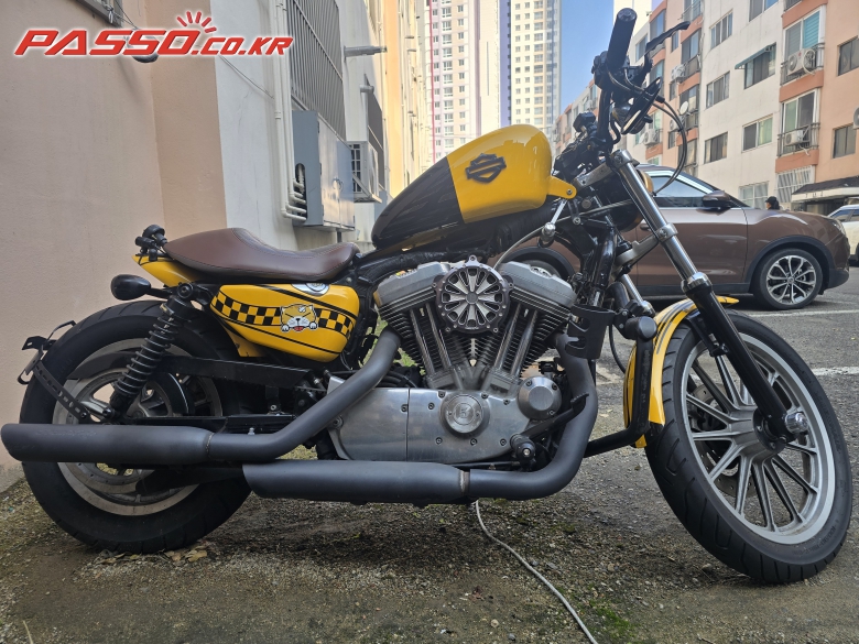 Harley-Davidson 883