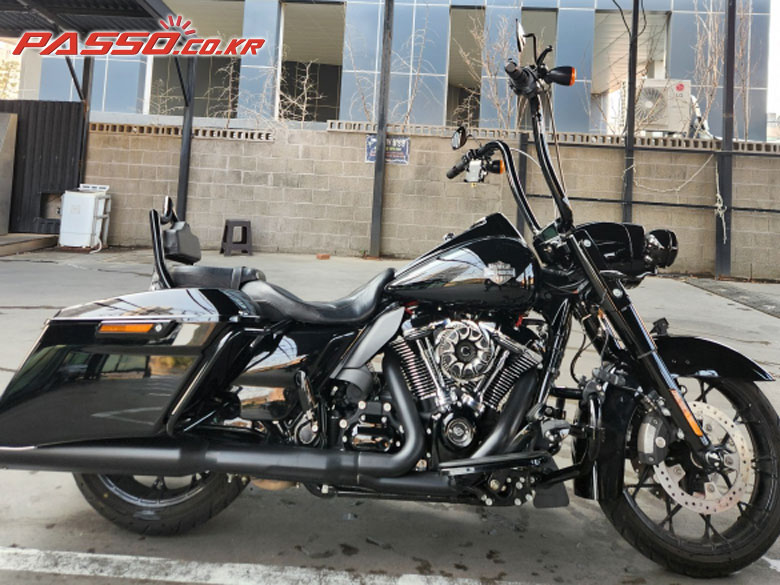 Harley-Davidson 로드킹 스페셜