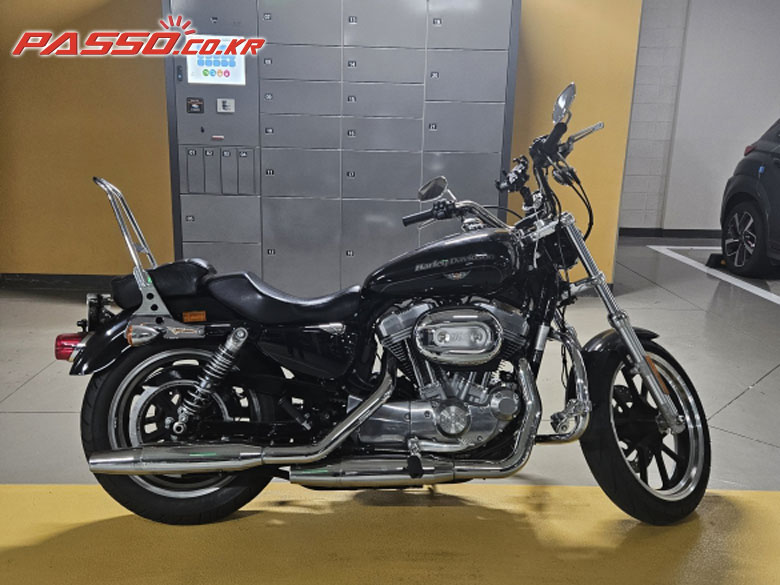 Harley-Davidson 883 슈퍼로우