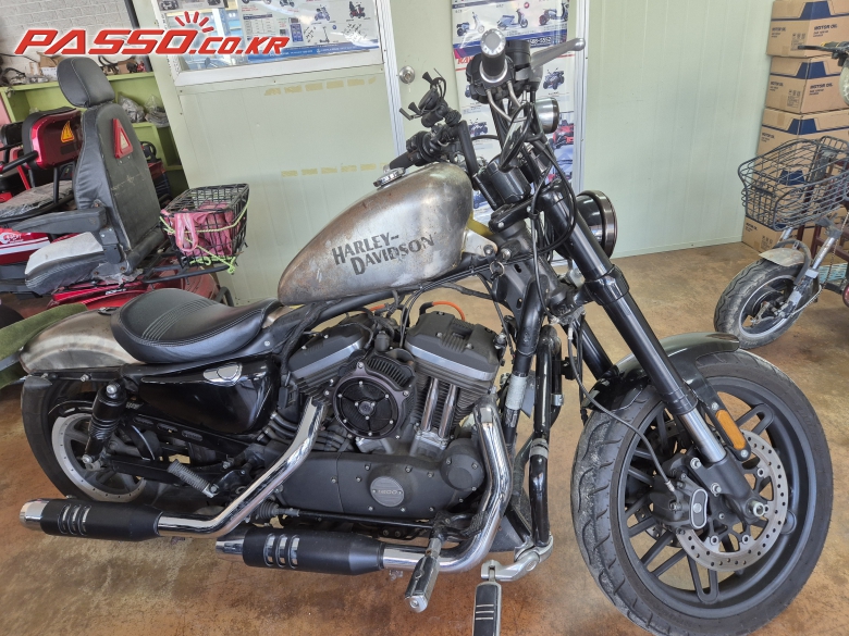 Harley-Davidson 로드스터 1200