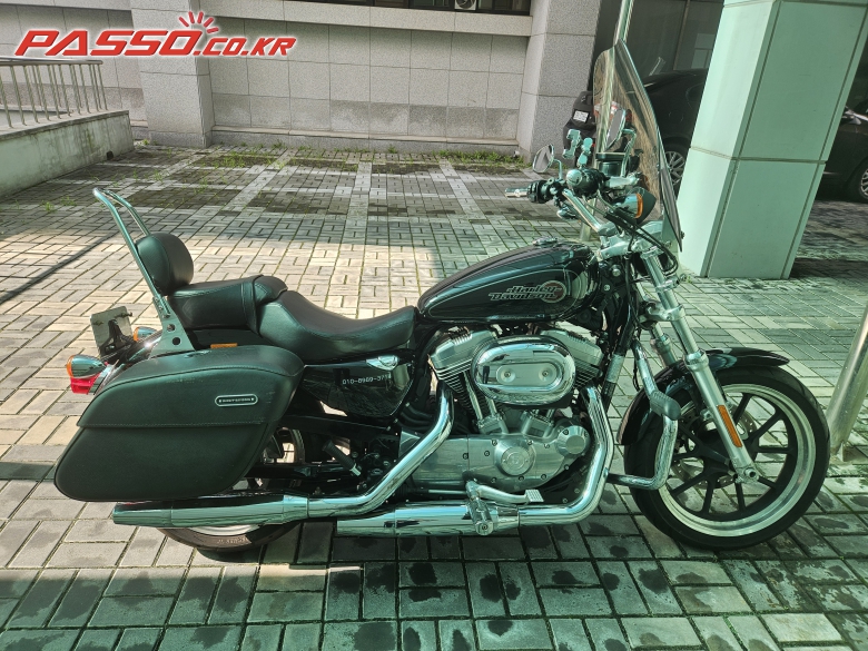 Harley-Davidson 883 슈퍼로우