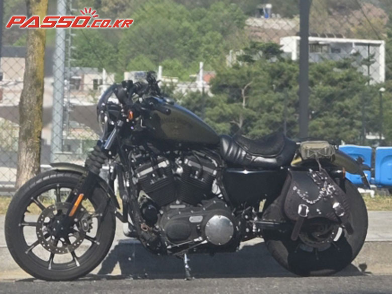 Harley-Davidson 883