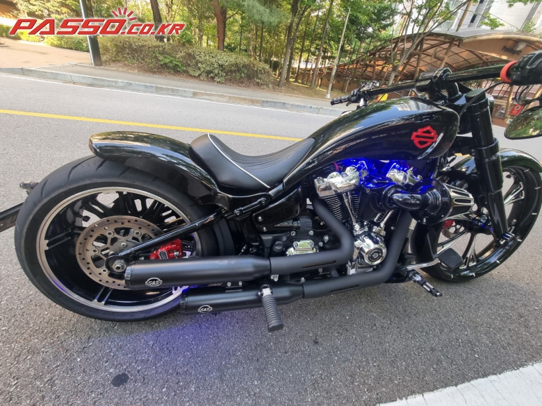 Harley-Davidson 브레이크아웃 114
