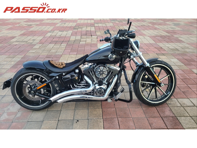 Harley-Davidson 브레이크아웃