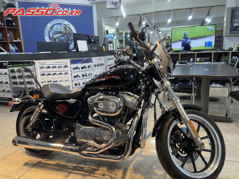 Harley-Davidson 883 슈퍼로우