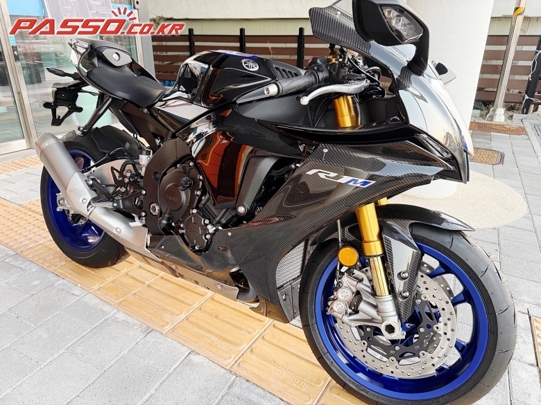 Yamaha YZF R1 M