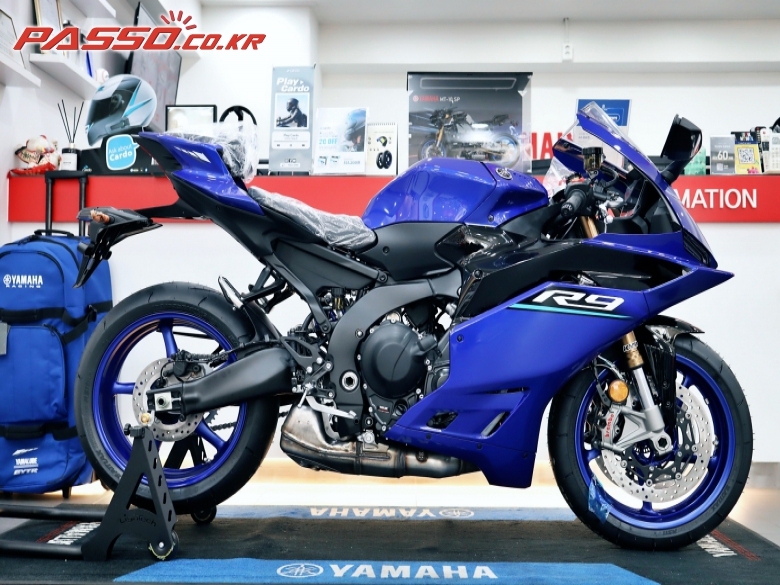 Yamaha YZF R9