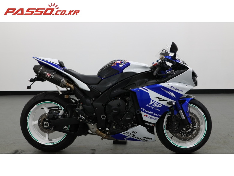 Yamaha YZF R1