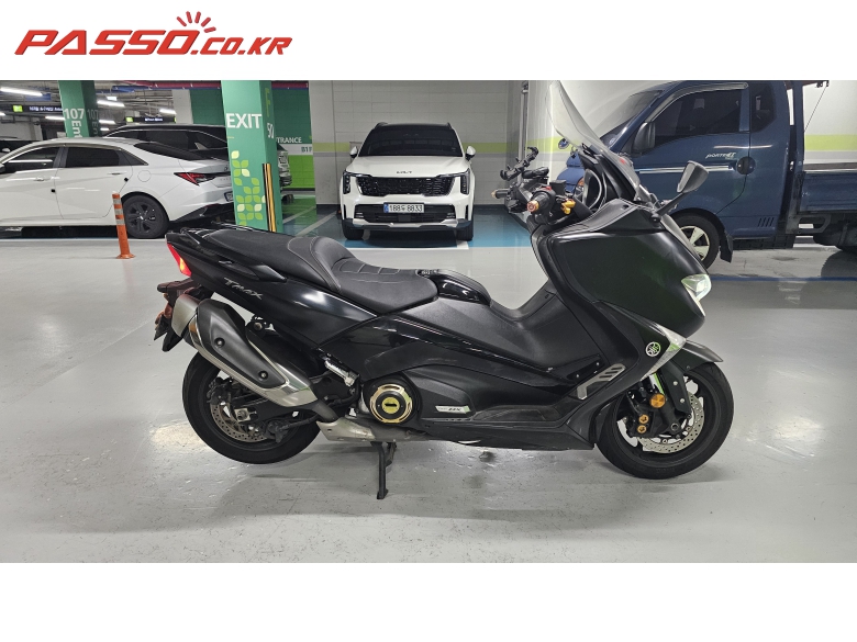 Yamaha 티맥스 DX