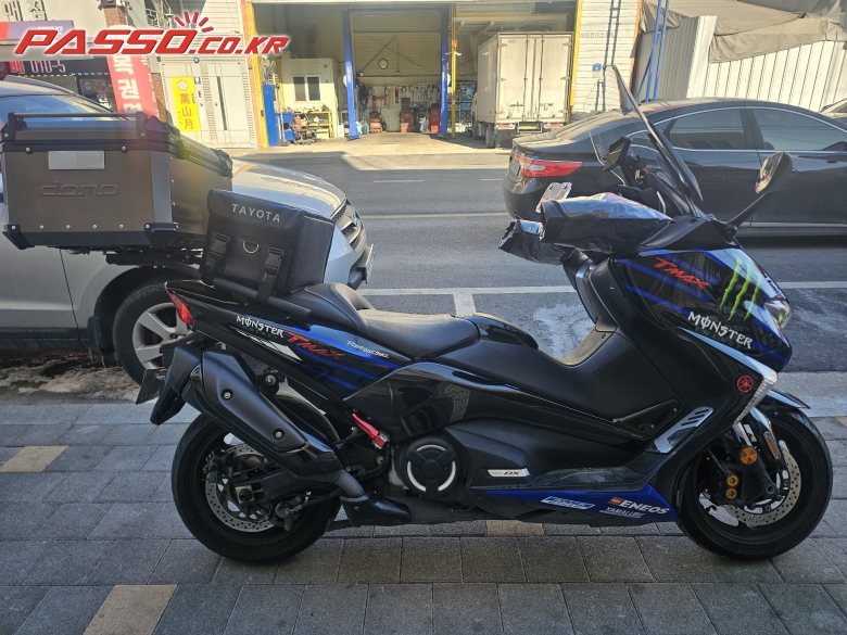 Yamaha 티맥스 DX