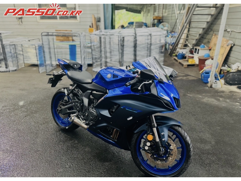 Yamaha YZF R7