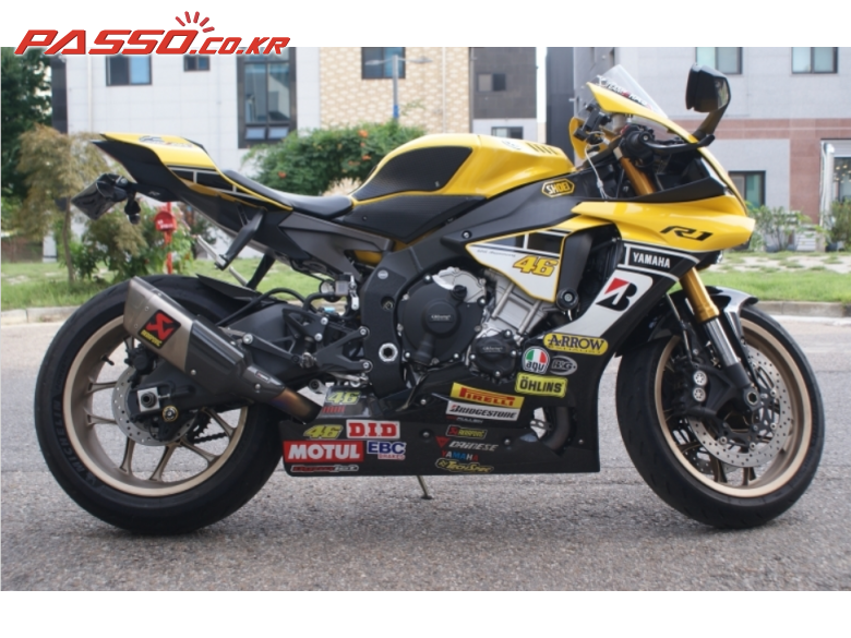 Yamaha YZF R1