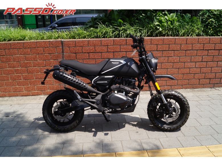 Brixton Crossfire 125 XS