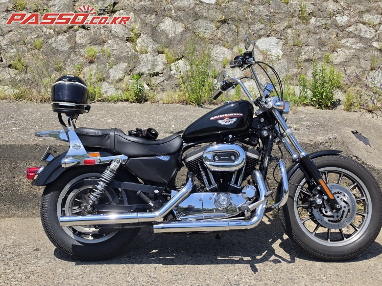 Harley-Davidson 883 R