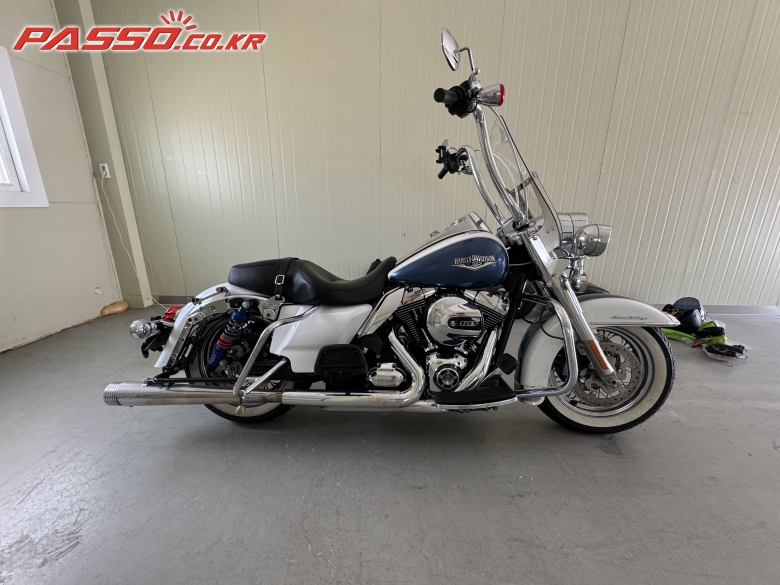 Harley-Davidson 로드킹 클래식
