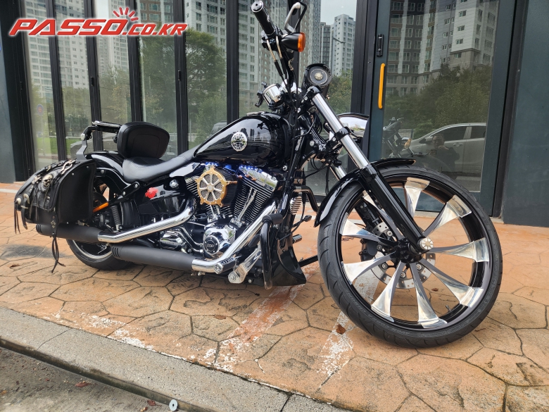 Harley-Davidson 브레이크아웃