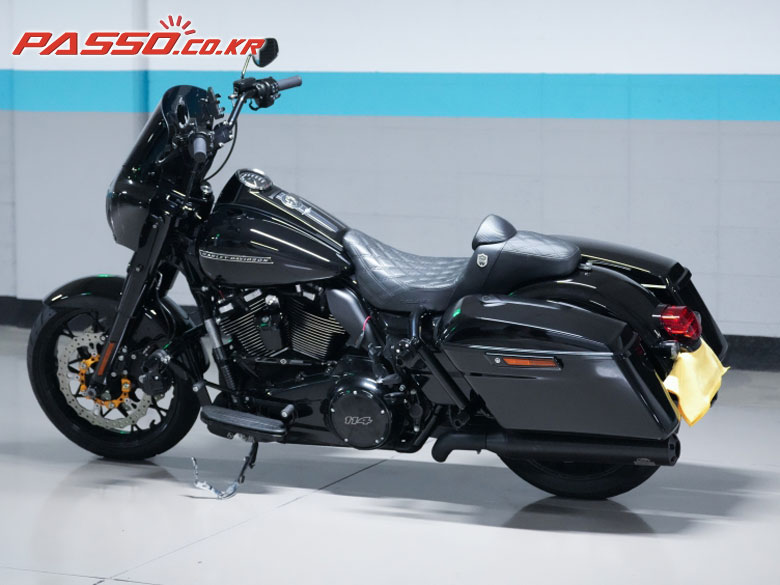 Harley-Davidson 로드킹 스페셜